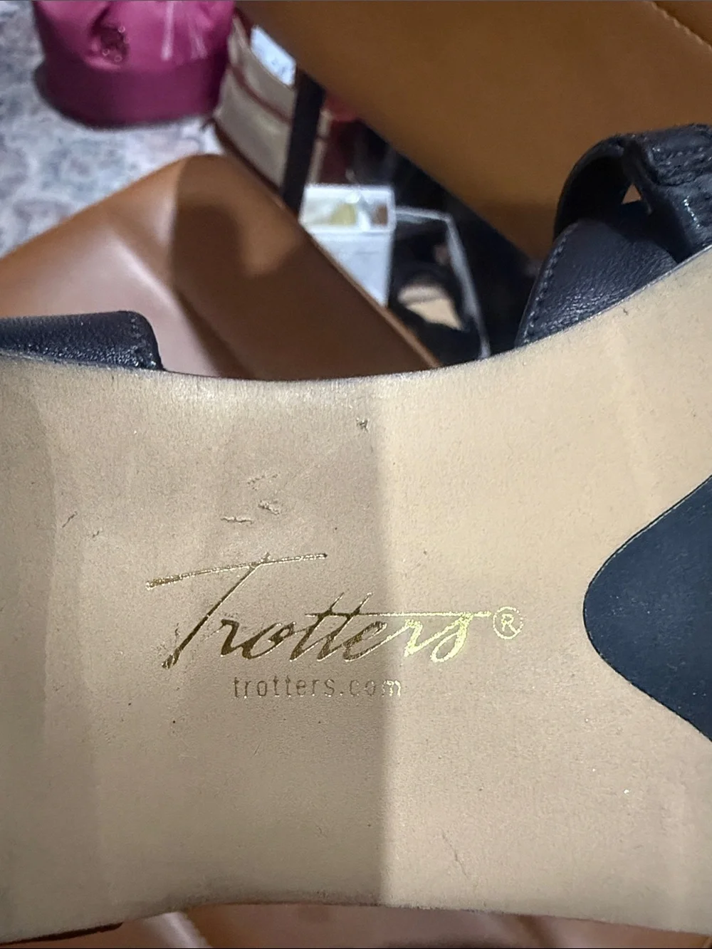 Trotters elegant pointed